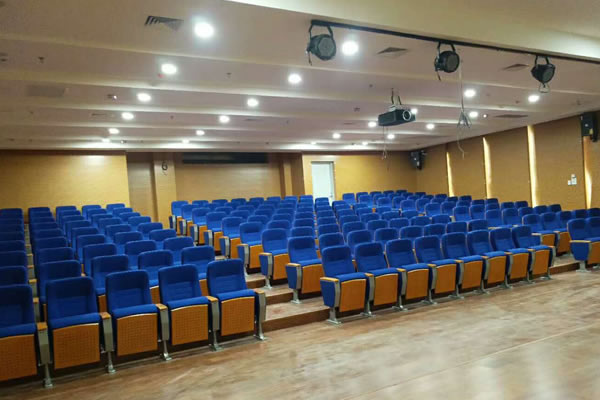 適合大禮堂和會(huì)議室使用的禮堂椅怎么選