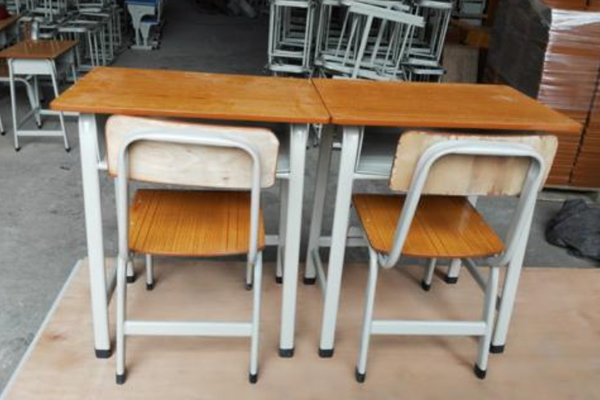 廣東課桌椅安裝場(chǎng)地有哪些要求